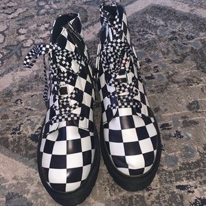 YRU Checkered Platform Shoes